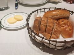 餐前包-Wolfgang’s Steakhouse 沃夫冈牛排馆(上海白玉兰广场店)