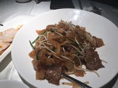 干炒牛河-皇朝会.经典传统粤菜(外滩店)