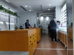 -视野联行眼镜•蔡司•依视路(温江店)