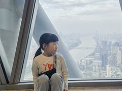 -广州塔卢特斯法国旋转餐厅