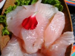 -老牌坊云南鱼豆花火锅(哈西万达店)