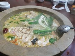 -姚记抚仙湖石锅鱼庄