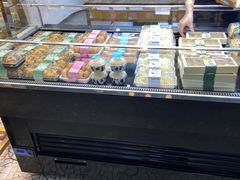 面包甜点陈列柜-法贝滋动物奶油蛋糕(广益哥伦布店)