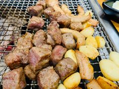 -肉甲韩国木炭烤肉(新壹街1店)