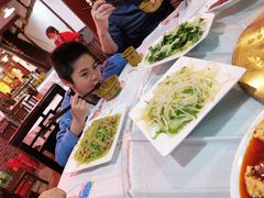 -华光驿站私房菜·黑金冠