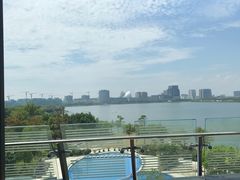 -上海滴水湖皇冠假日酒店