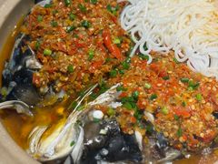 剁椒蒸鲜活鱼头-费大厨辣椒炒肉(黄兴中心广场店)