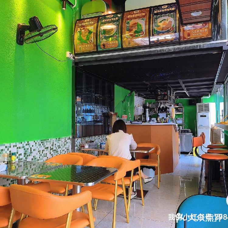 位于南屏攀云购物公园新开的一家港式茶餐厅