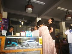 -鸿浩扒猪脚米线