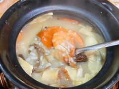 干贝膏蟹鲜虾砂锅粥-官塘鱻鱻鱼生