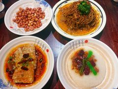 -蓝田九大碗民俗食府(蓝田店)