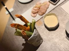 笔筒色拉-穹六人间 people 6(岳阳路店)