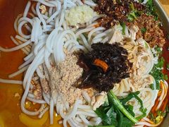 -一朵菌·野生菌探索家火锅(南亚店)