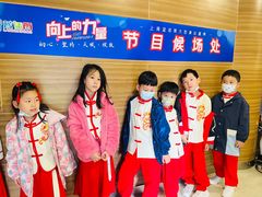 -蓝话筒·少儿成人演讲口才·主持朗诵·戏剧表演(大华第一坊店)