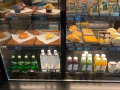 面包甜点陈列柜-星巴克(汇亚大厦店)