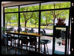 靠窗位-ZEMOCAFE·FUSION FOOD(西交利物浦店)