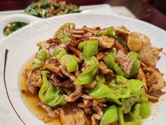 -蔼若春.传承三十年云南菜(金碧公园店)