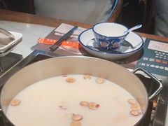 -尚尚仙·酸汤猪手·猪肚鸡火锅(华联万柳购物中心店)