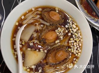 每次回老城区，一个人时，就会来这里吃面