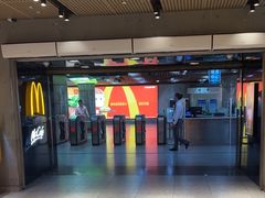 -麦当劳(中山公园龙之梦店)