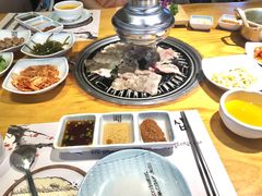 -唯成•韩国炭火烤肉 유성고기