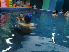 -Swim斯卫姆国际儿童游泳中心(红博中央公园店)