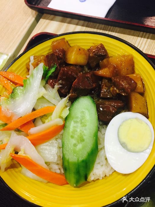 台湾人气砂锅酱香牛肉饭图片