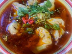 -八二小区抄手(龙湖上城天街店)