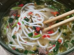 -全家福米线