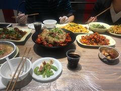 散子拌皮蛋-巴厘龙虾·榜首油焖大虾(音乐学院·沿江酒馆店)