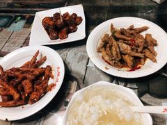 三鲜冰粉-嘉州九妹凤爪(乐山总店)