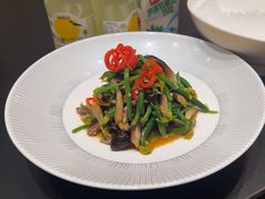 -新天明砂锅鱼头煲