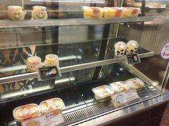 面包甜点陈列柜-Caidie Bakery采蝶轩(百越店)