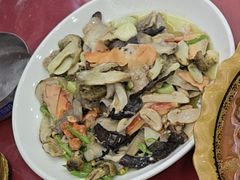 炒杂菌-邱二餐馆