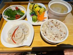 -卓玥国际月子会所(罗山路店)