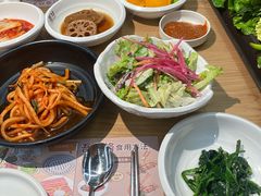 餐前小菜-本家韩国烤肉(青岛万象城店)