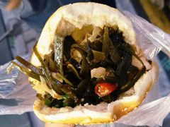 鸡蛋咸鸭蛋菜夹馍-三兄弟高炉烧饼