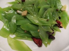 -渝信川菜 · 川味家常菜(财富购物中心店)