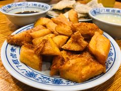 老北京炸咯吱-门框胡同百年卤煮(新街口店)