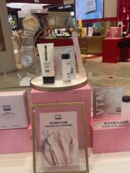-奥伦纳素Erno Laszlo