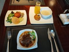 -三亚湾海居铂尔曼度假酒店