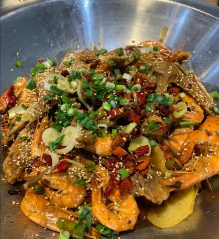 鸭船长时尚主题餐厅(即墨宝龙店)-"宝龙墨客街区开了好多家美食,和