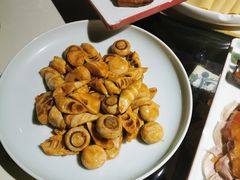 冬笋烧草菇-京味斋·北京烤鸭(北京南站洋桥店)