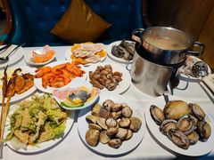 -领鲜活海鲜榴莲自助火锅(东门店)