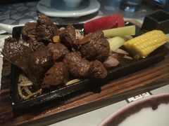 铁锄牛肉-穹六人间 people 6(岳阳路店)