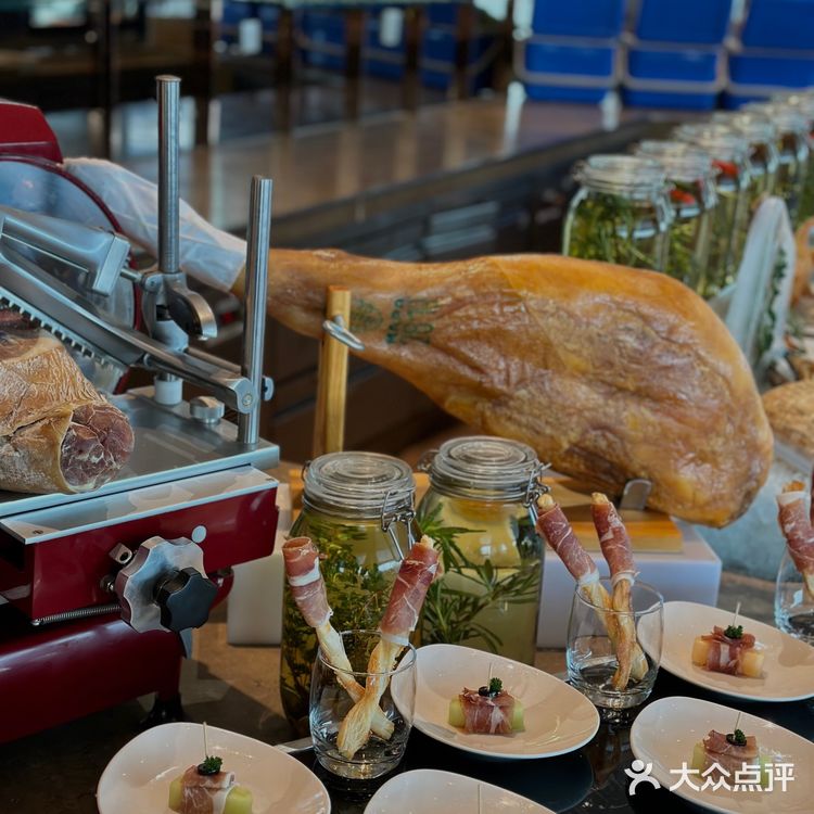 烟台探店｜最值得吃的升级版自助❗️扶墙出❗️