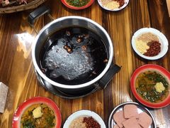 -咏勝锑锅麻辣烫(净居寺路总店)
