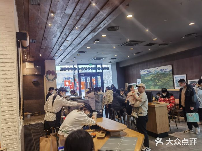 星巴克(泰安万达店)图片