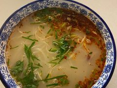 鸭汤米线-烤鸭肉夹馍鸭汤店