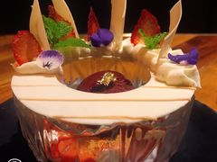 草莓奶冻-AZUL by FUEL蓝色·法式酒馆(琶醍店)